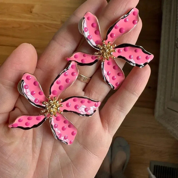 Pink Floret Earrings - Picture 3 of 6